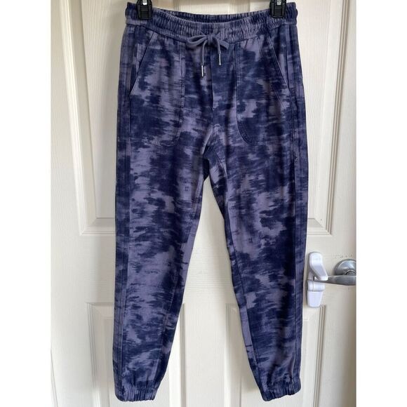 Athleta Farallon Printed Joggers (Inversion Medieval Violet) - 0 - Picture 3 of 10